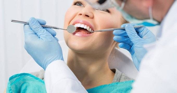 خدمات درمانی جراح دندانپزشک