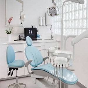 کلینیک دندانپزشکی آلما