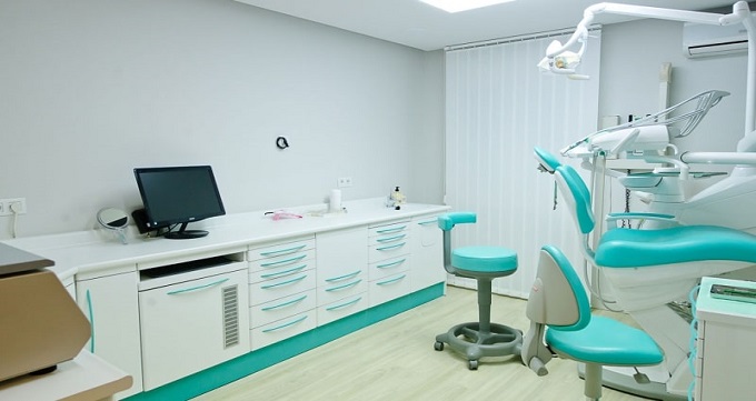 ویژگی های بهترین کلینیک دندانپزشکی در ستارخان