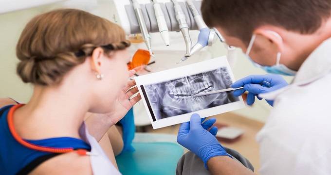 فرق ایمپلنت با پروتز دندان