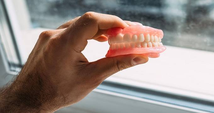 قبل از انجام دندان مصنوعی چه اقداماتی لازم است؟