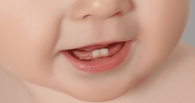 علائم دندان درآوردن نوزاد چیست؟