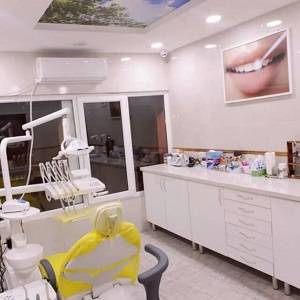 کلینیک دندانپزشکی کمیل