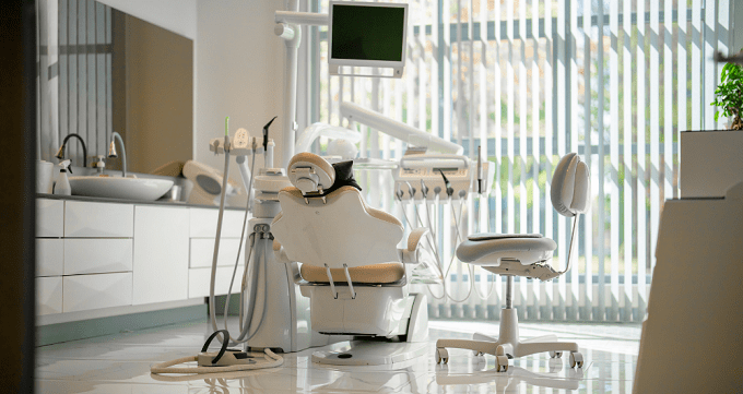 تفاوت دندانپزشک عمومی با متخصص دندانپزشکی